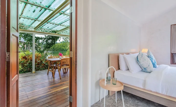 Ко Куд: The Little White Bird Traveller Hostel