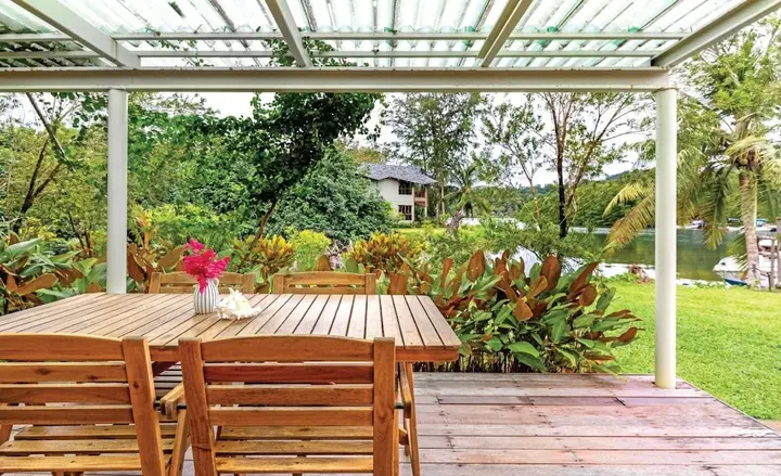Ко Куд: The Little White Bird Traveller Hostel