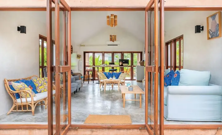 Ко Куд: The Little White Bird Traveller Hostel