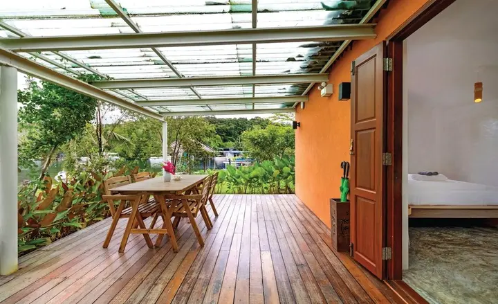 Ко Куд: The Little White Bird Traveller Hostel