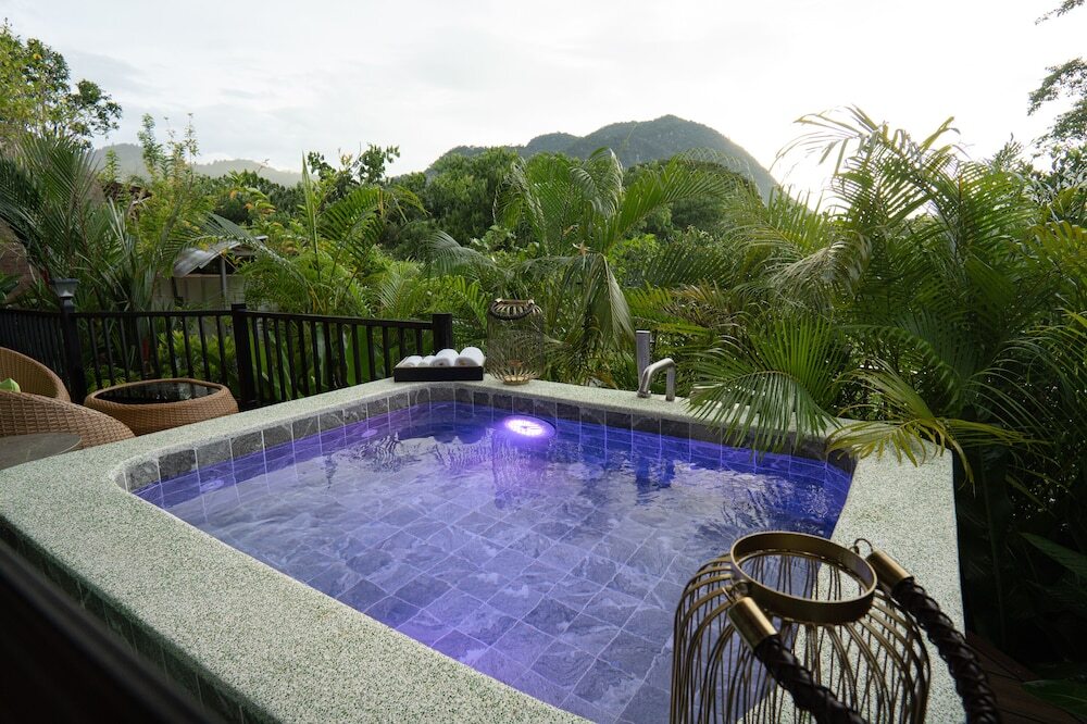 Пак-Чонг: The Hidden Village Khao Yai