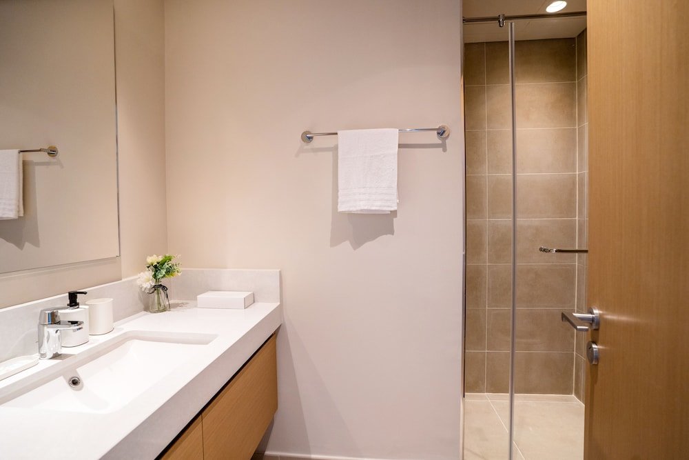Дубай: Tanin - Breathtaking Unobstructed Canal Views Apartment