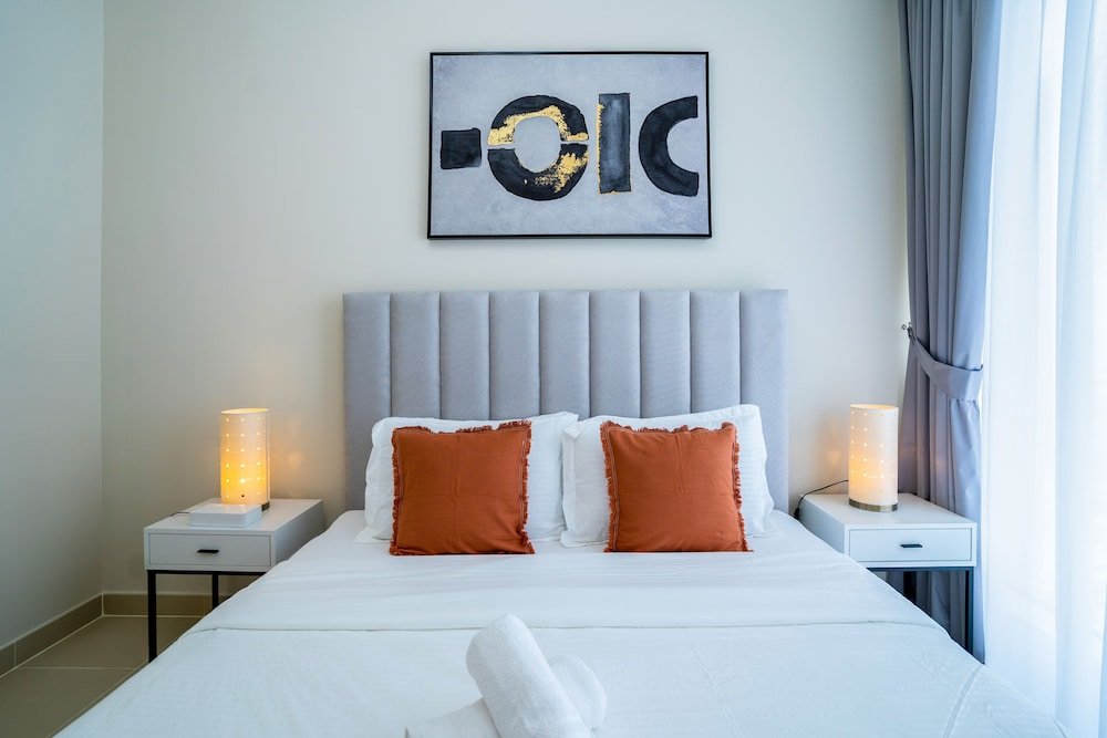 Дубай: Tanin - Breathtaking Unobstructed Canal Views Apartment