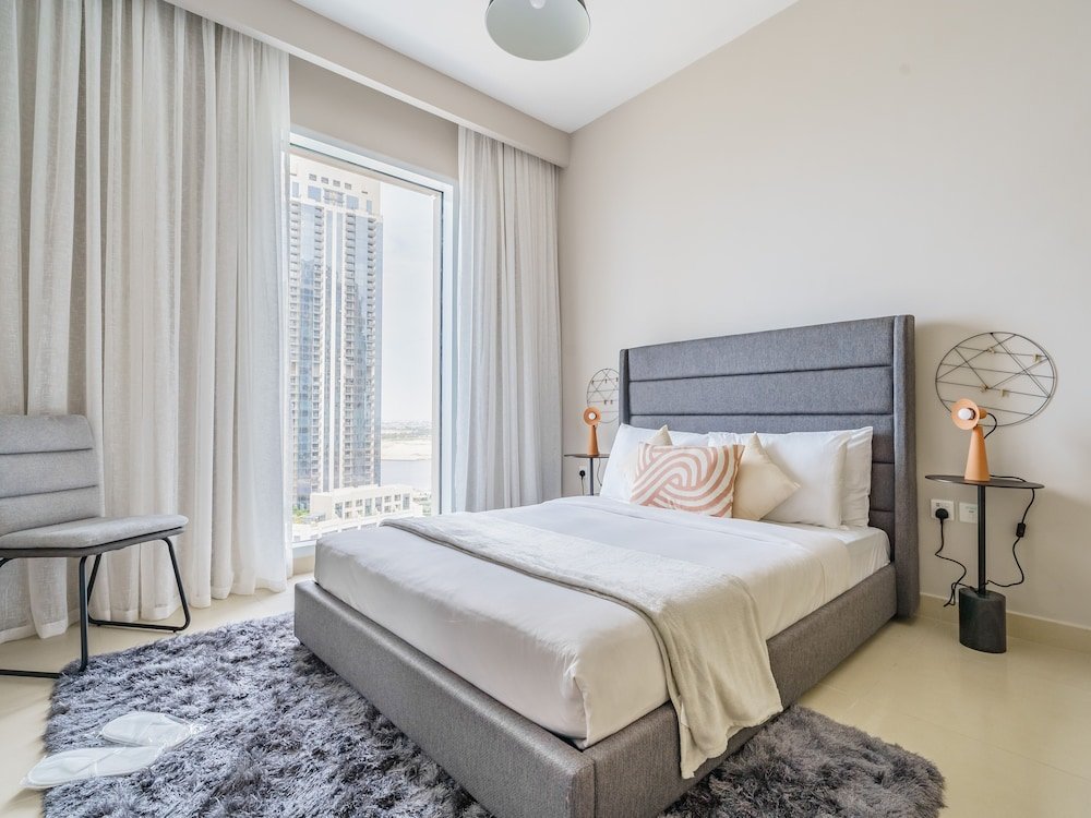 Дубай: Fancy Apartment With Mesmerizing Canal Views