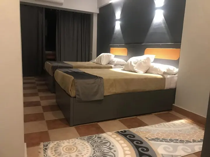 Кена: royal hotel