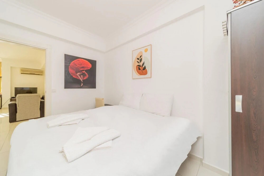 Белек: Vibrant Flat with Shared Pool in Belek