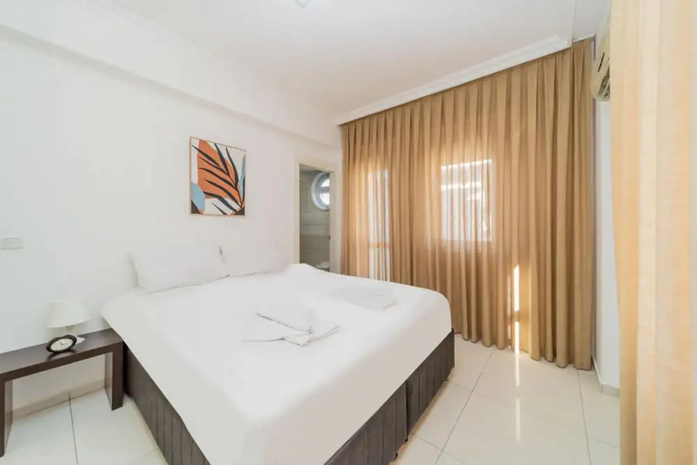 Белек: Vibrant Flat with Shared Pool in Belek