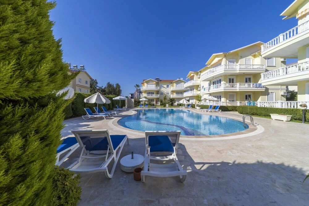 Белек: Vibrant Flat with Shared Pool in Belek