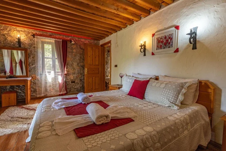 Мугла: Villa With Pool Surrounded by Nature in Fethiye