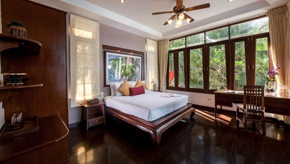 Кату: Grand Sea View 5BR Villa Sukadara Patong