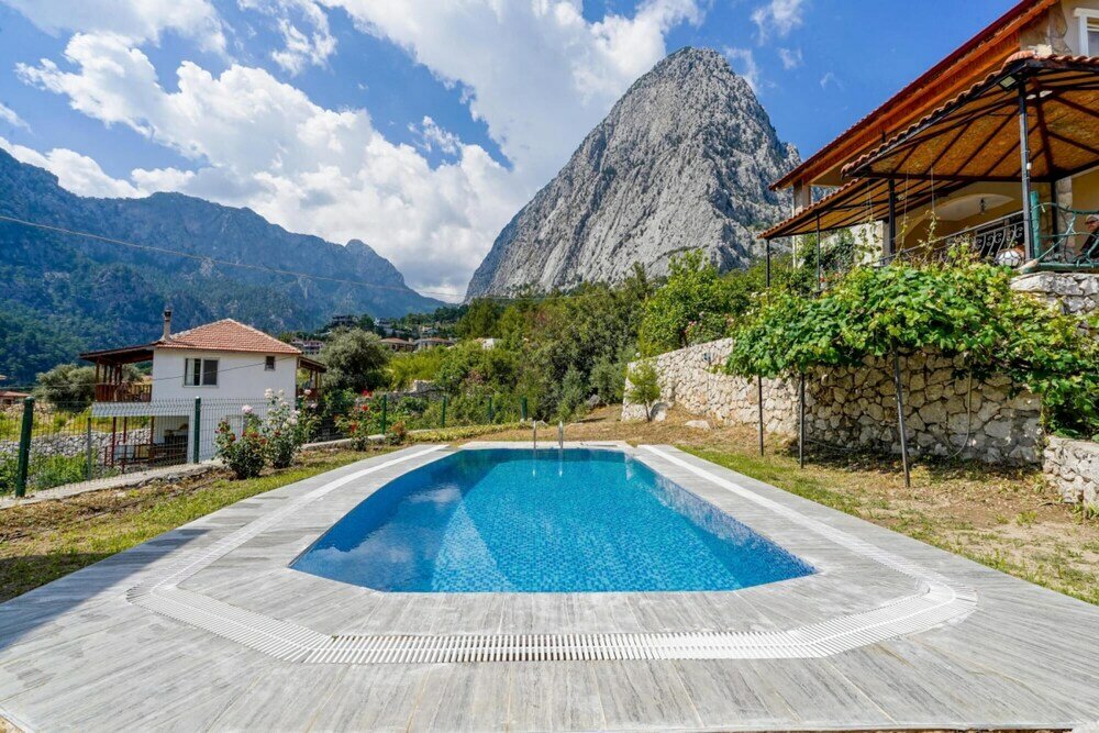 Secluded Villa With on Mountainside in Antalya — фото 4
