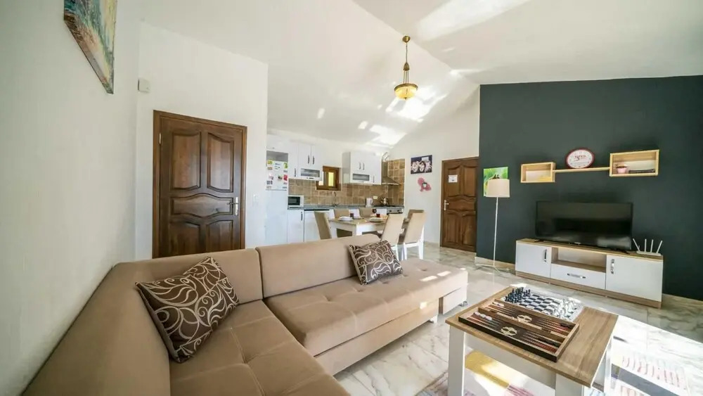 Исламлар: Sleek Villa With Pool Backyard Jacuzzi in Kas