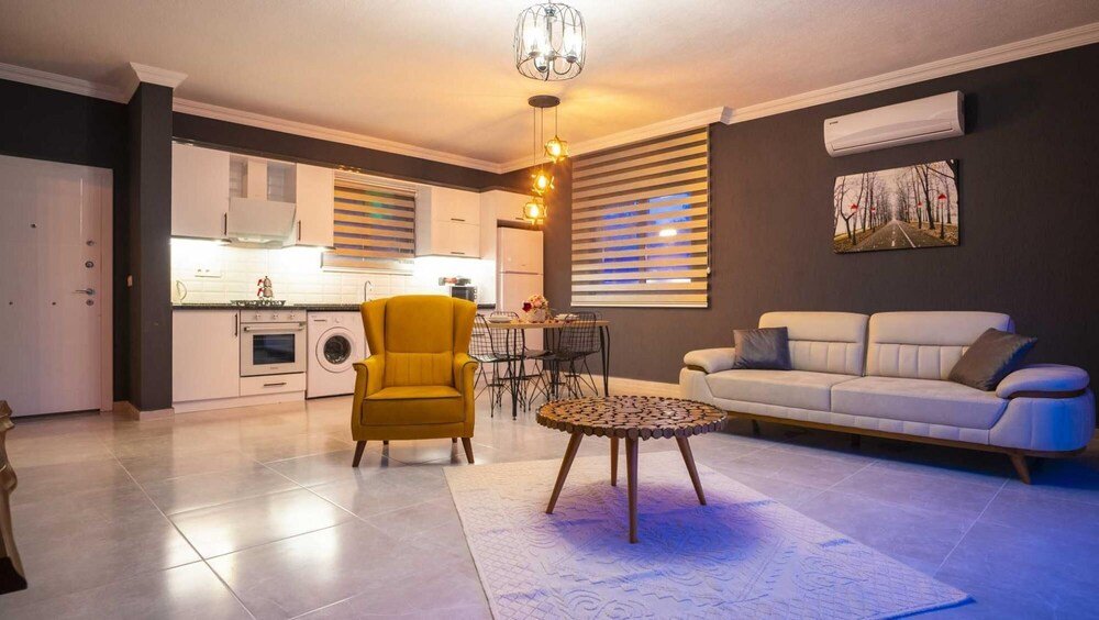 Исламлар: Vibrant Villa With Pool Backyard Jacuzzi in Kas