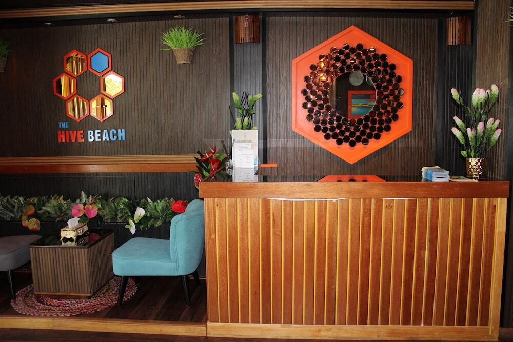 Северный атолл Мале: The Hive Beach Hotel