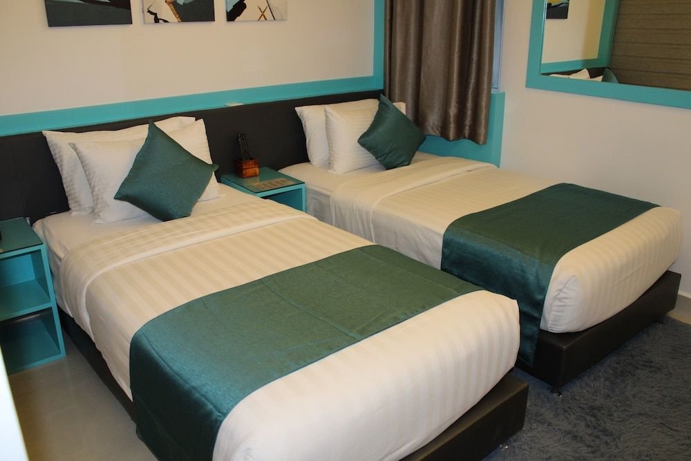 Северный атолл Мале: The Hive Beach Hotel