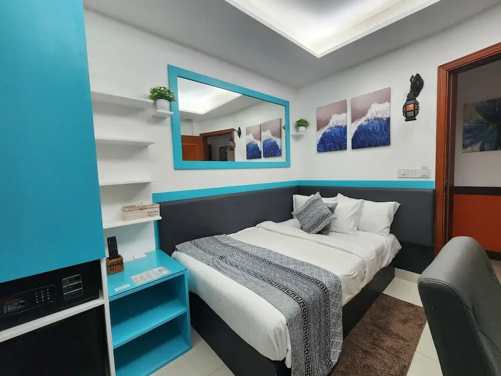 Северный атолл Мале: The Hive Beach Hotel
