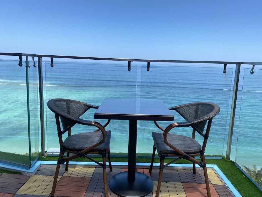 The Hive Beach Hotel — фото 4