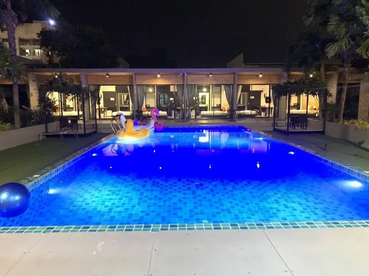 Паттайя: S Club & Hotel