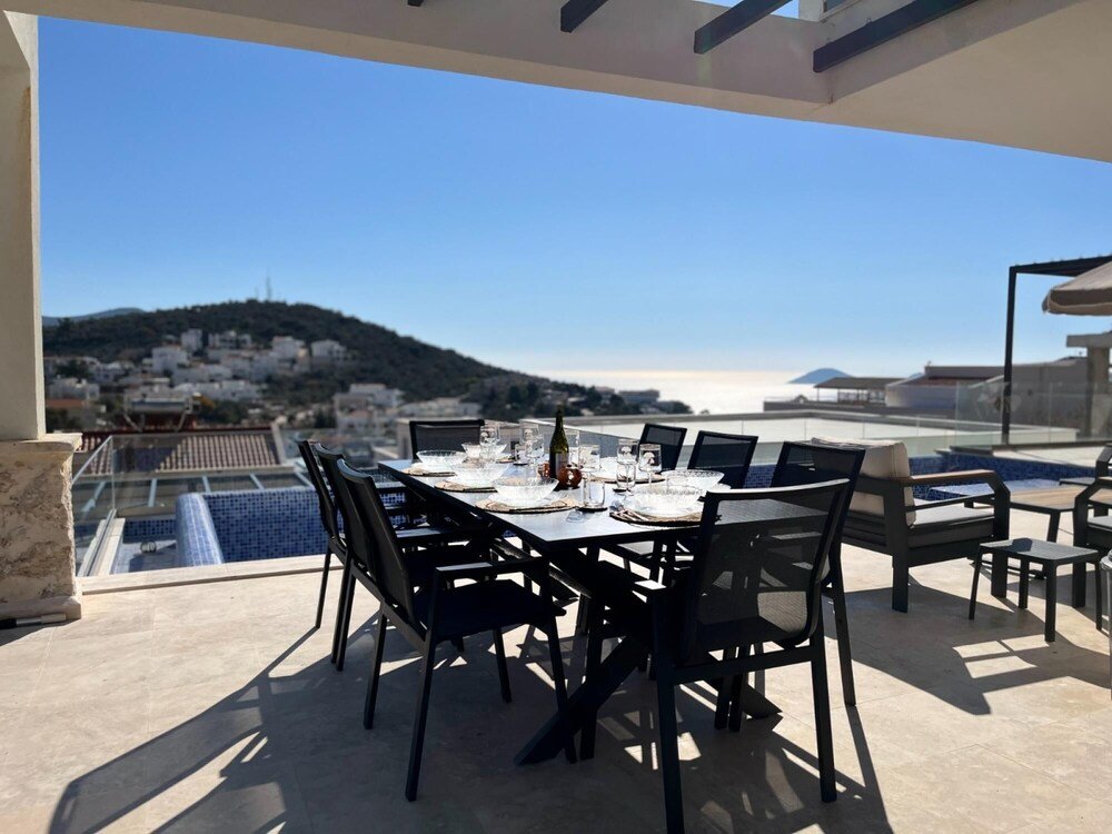 Калкан: Spacious Villa With Sea View and Pool in Kalkan
