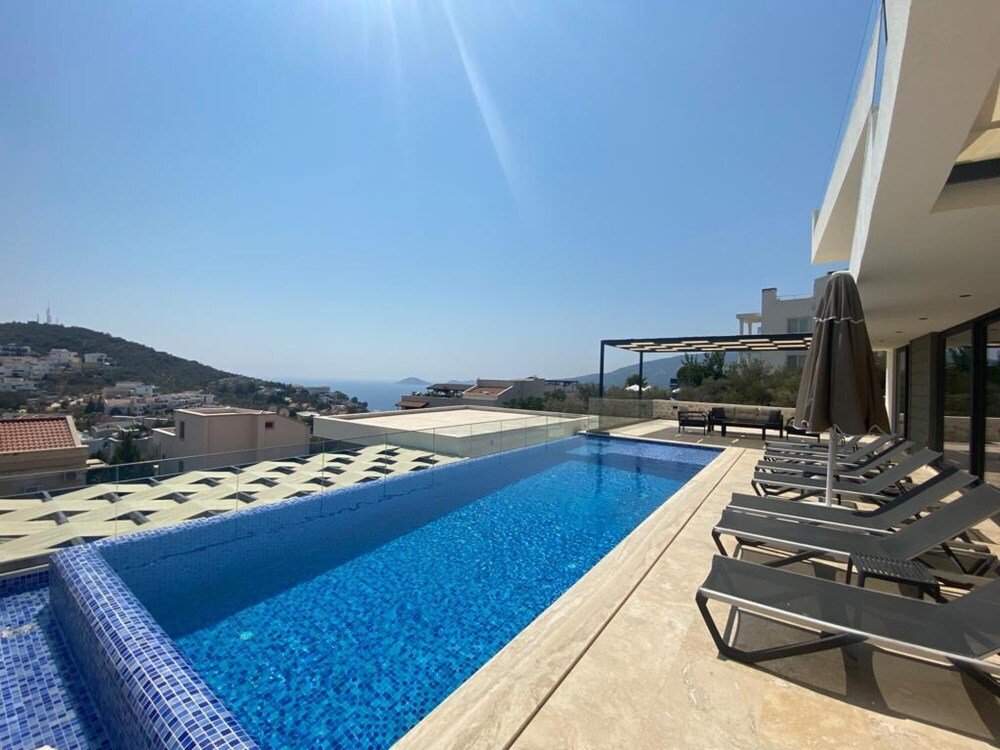 Калкан: Spacious Villa With Sea View and Pool in Kalkan