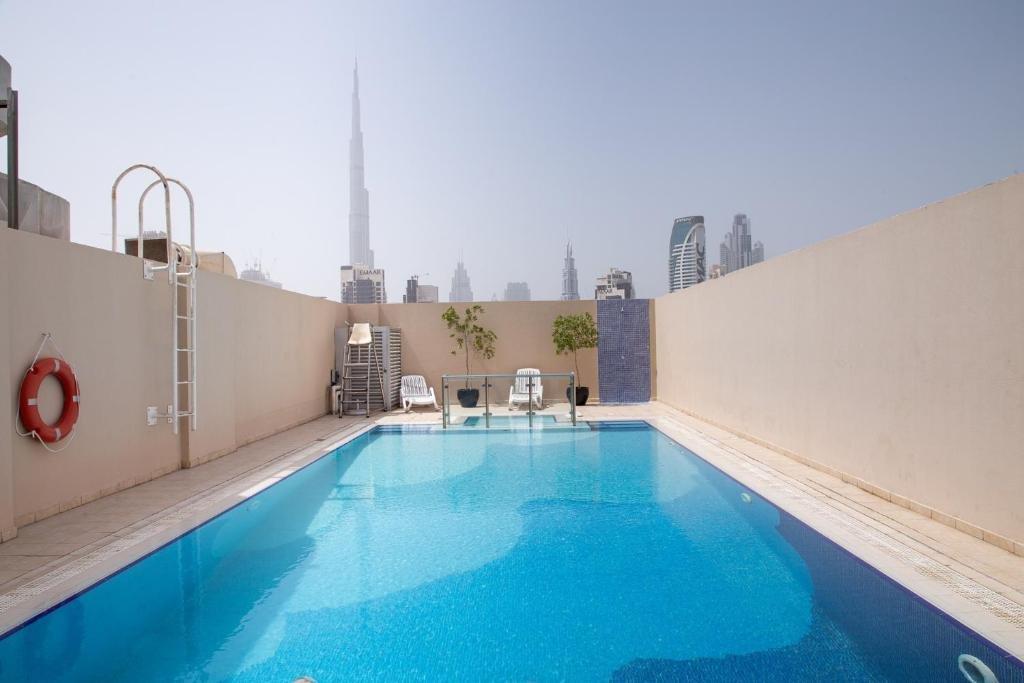 Дубай: Frank Porter - Mayfair Tower