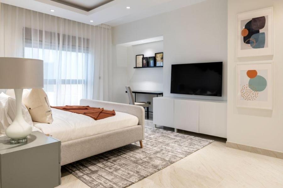 Дубай: FAM Living - Murjan - Ain Dubai & Sea Views