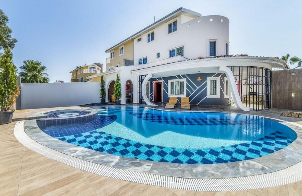 Белек: Extraordinary Villa With Private Pool in Antalya