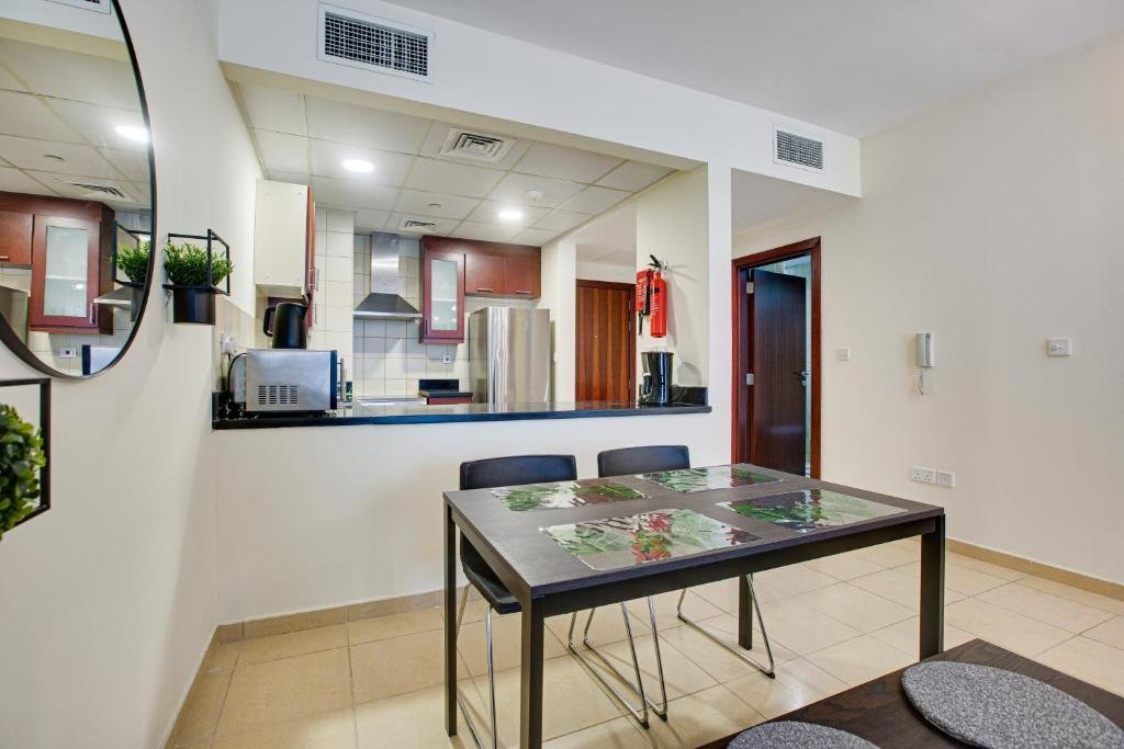 Дубай: Modern brand new Murjan studio JBR