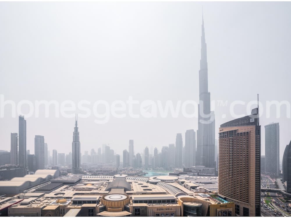 Дубай: Homesgetaway-3BR Apt. in Downtown Views