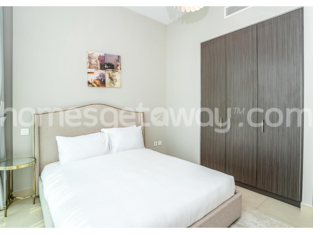 Дубай: Homesgetaway-3BR Apt. in Downtown Views