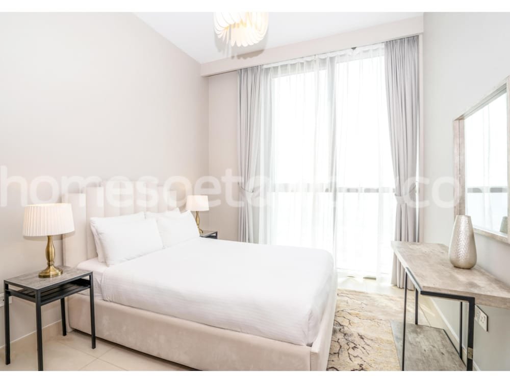 Дубай: Homesgetaway-3BR Apt. in Downtown Views