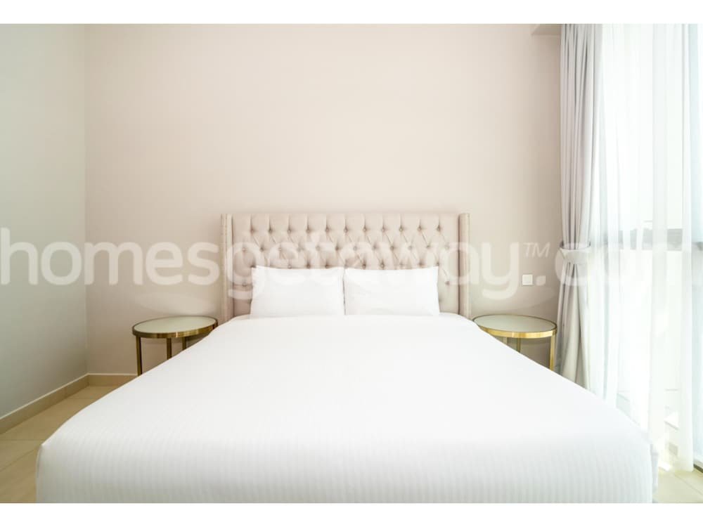 Дубай: Homesgetaway-3BR Apt. in Downtown Views