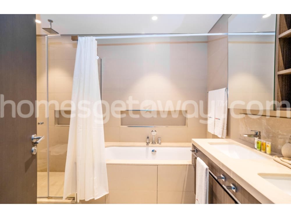 Дубай: Homesgetaway-3BR Apt. in Downtown Views
