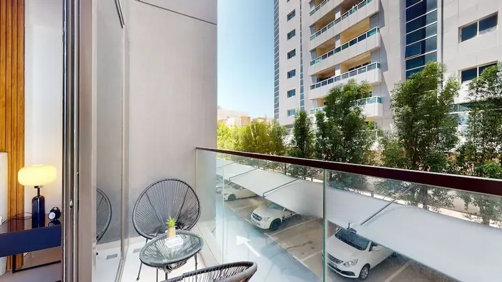 Дубай: Euro Residence 105
