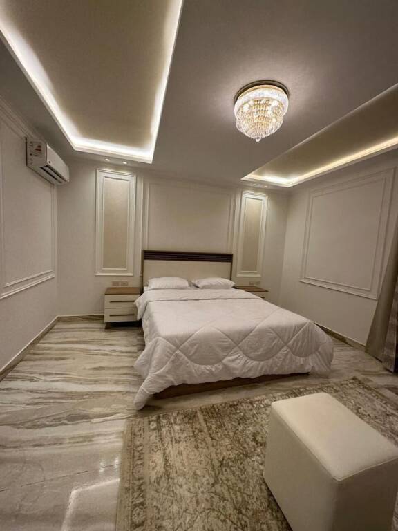 Шейх Заед Сити: Beverly hills standalone villa with pool