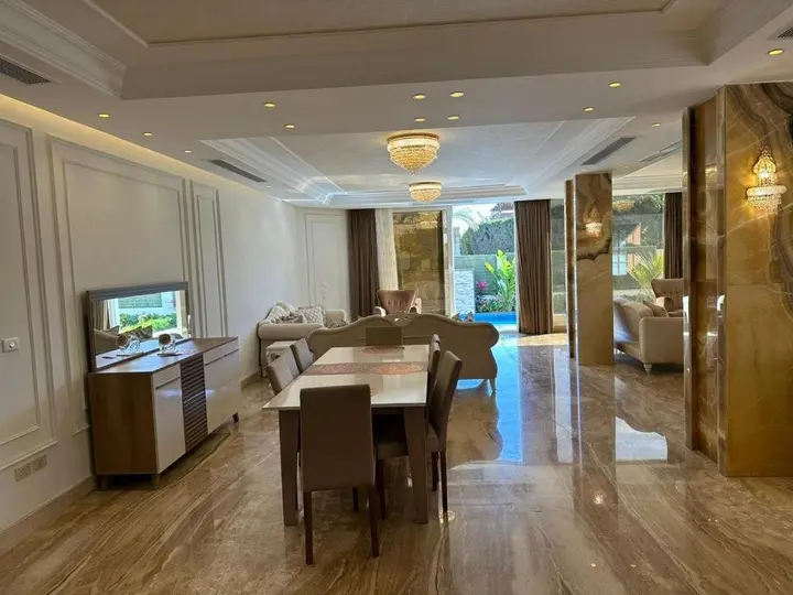 Шейх Заед Сити: Beverly Hills Villa