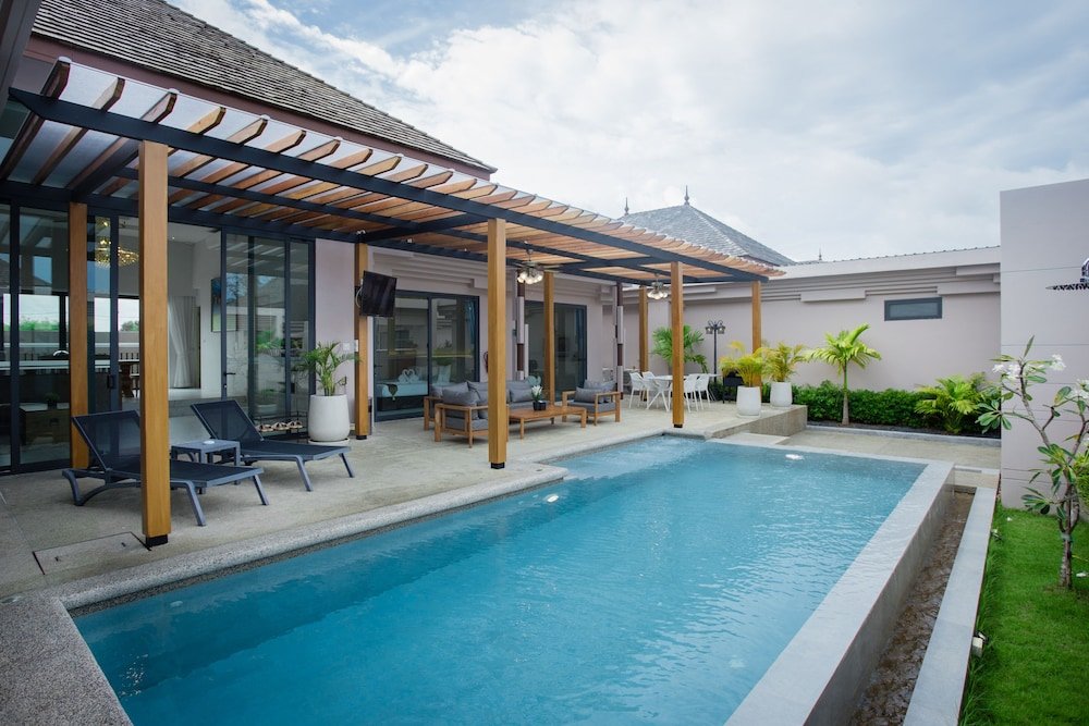 Тхаланг: Gold Chariot Pool Villa