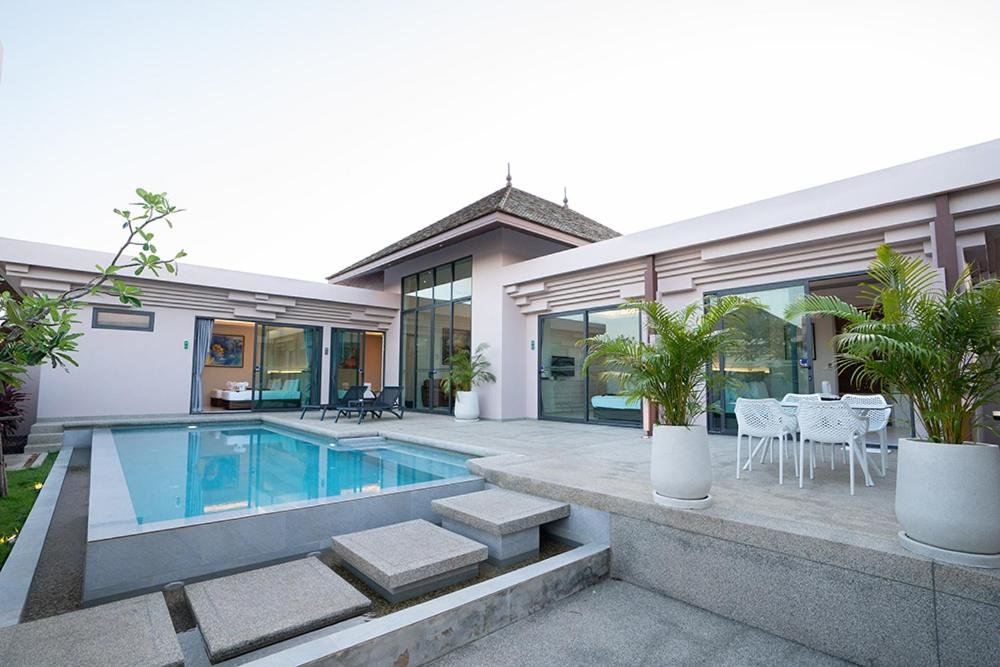 Тхаланг: Gold Chariot Pool Villa