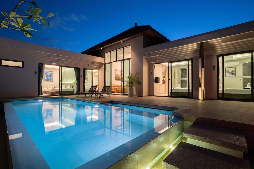 Тхаланг: Gold Chariot Pool Villa