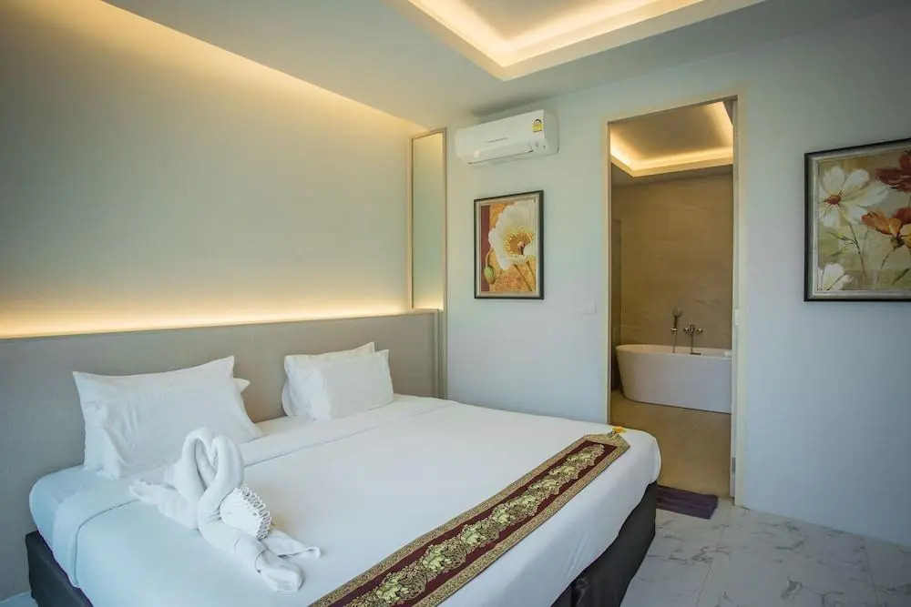 Тхаланг: Gold Chariot Pool Villa