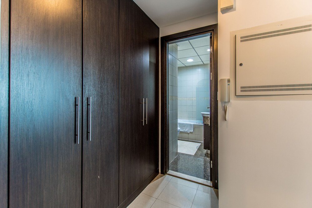 Дубай: Quest Bay Central West Tower