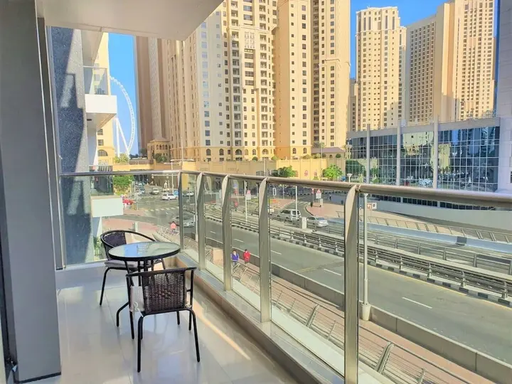 Дубай: Luton Vacation Homes - Sparkle Towers