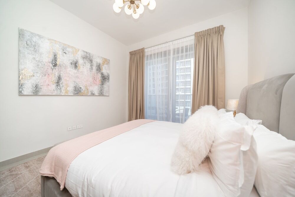 Дубай: Luton Vacation Homes - Sparkle Towers