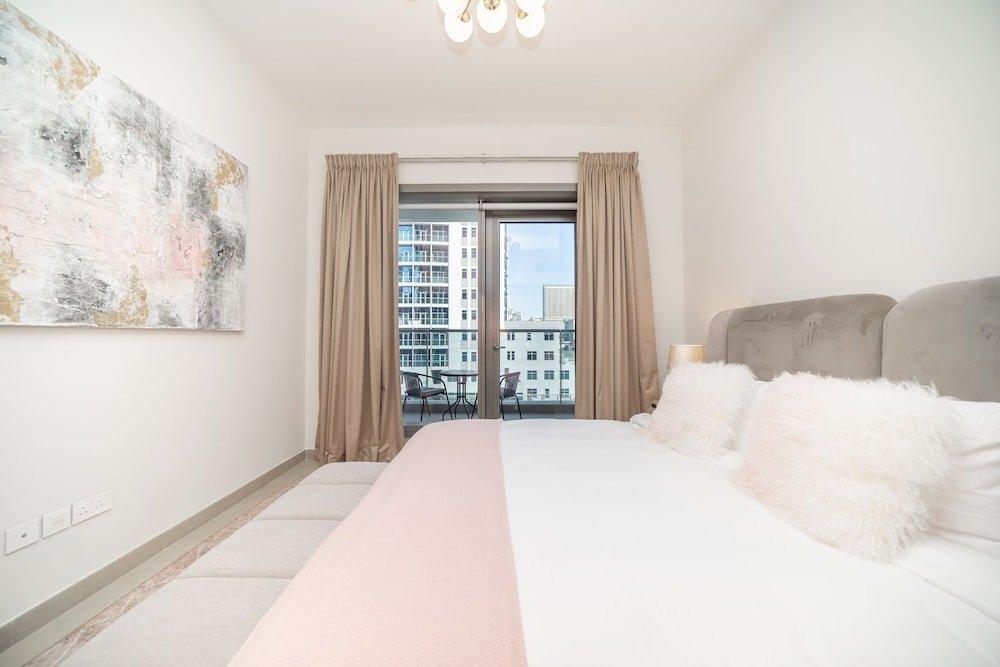 Дубай: Luton Vacation Homes - Sparkle Towers