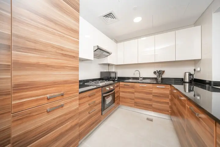 Дубай: Luton Vacation Homes - Sparkle Towers