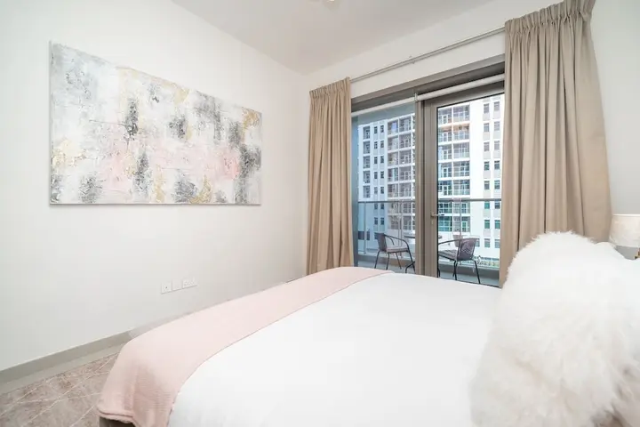 Дубай: Luton Vacation Homes - Sparkle Towers