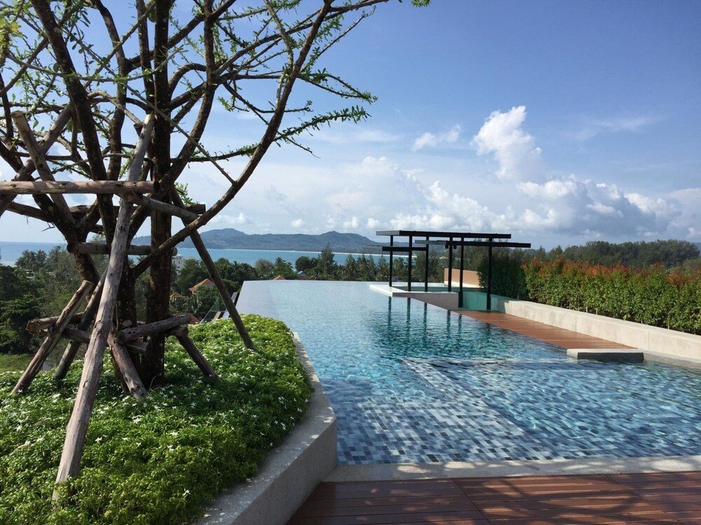 6Av 705 - Luxury Condo in Surin Beach Rooftop bar Pool and gym — фото 2