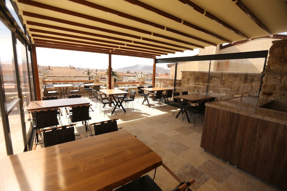 Учисар: Akritis Suit Cappadocia