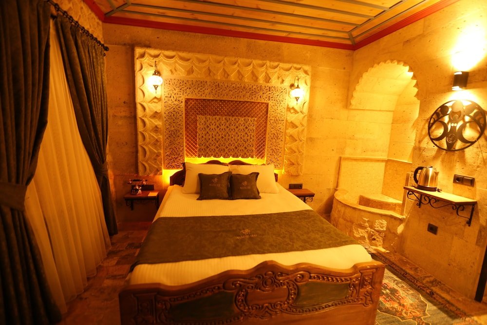 Учисар: Akritis Suit Cappadocia