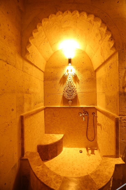 Учисар: Akritis Suit Cappadocia